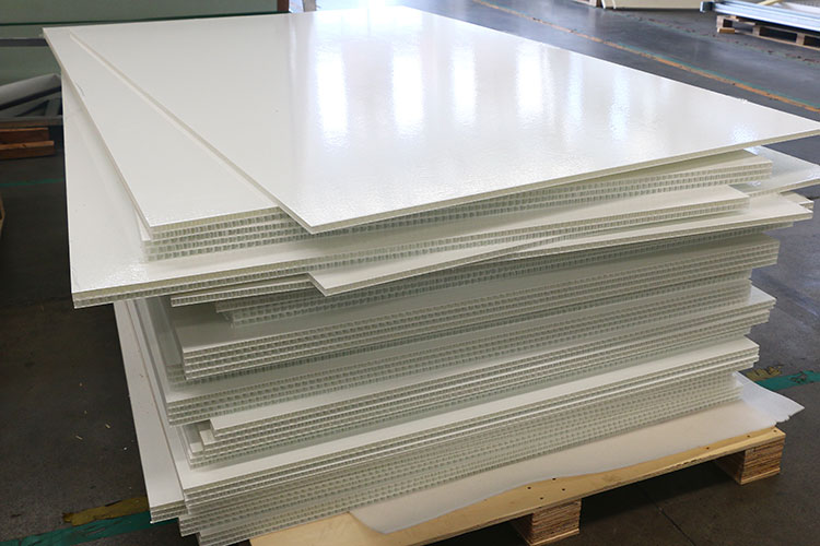 Sandwich Composite Panels